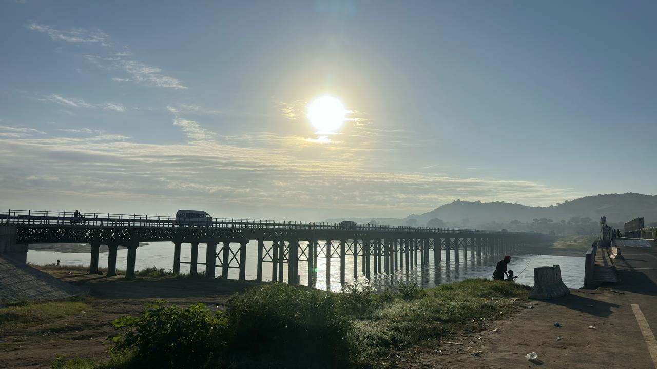 Ponte sobre o Rio Zambeze, Tete